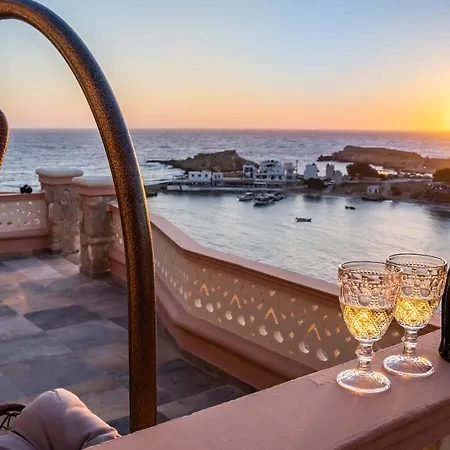 La Scala Luxury Villas Hotell *