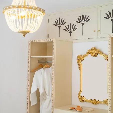 La Scala Luxury Villas Hotell *