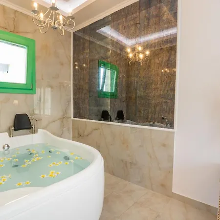 La Scala Luxury Villas Hotell *